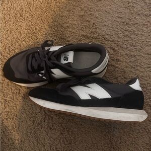 New Balance Women's Black & White Retro Running Sneakers